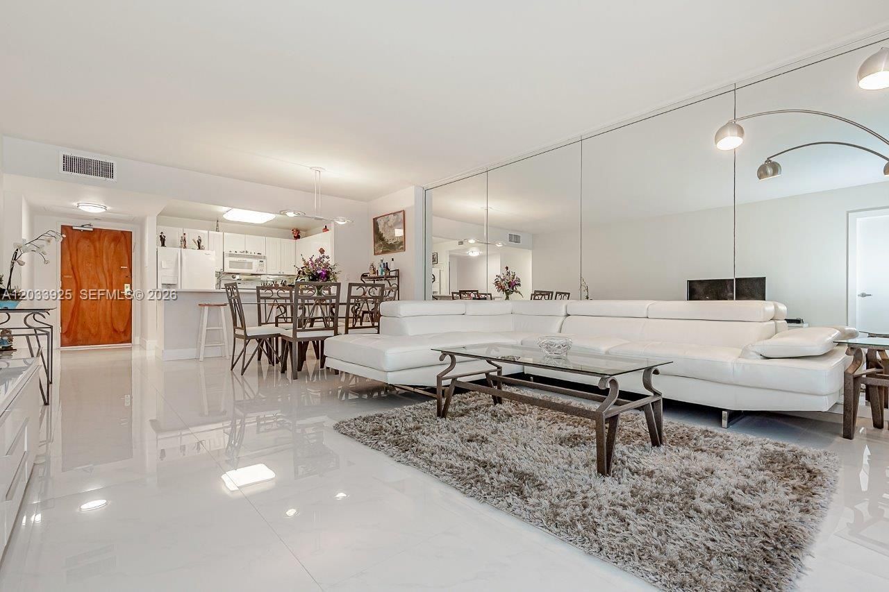 2301 Collins Ave , Unit 1416, Miami Beach, FL 33139 Photo