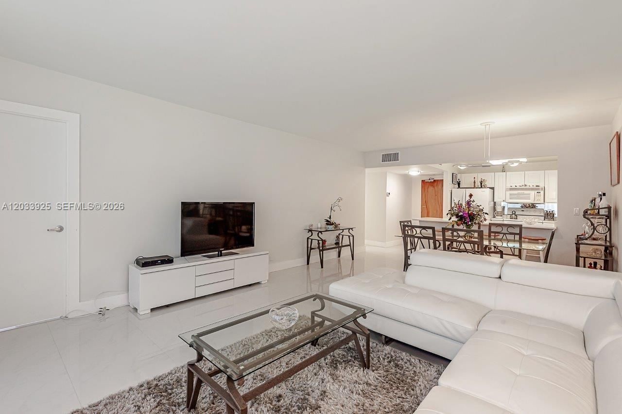 2301 Collins Ave , Unit 1416, Miami Beach, FL 33139 Photo