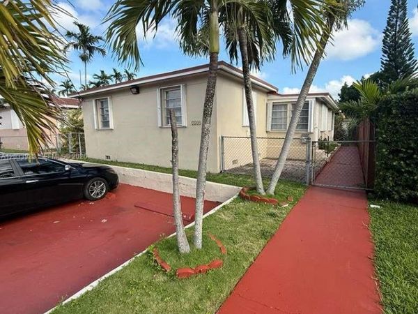 1140 SW 9th St , Unit 2, Miami, FL 33130