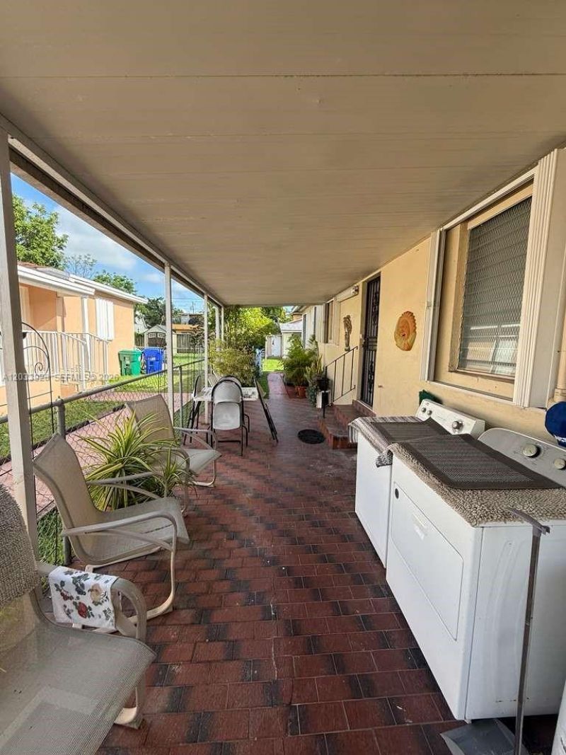 1140 SW 9th St , Unit 2, Miami, FL 33130 Photo