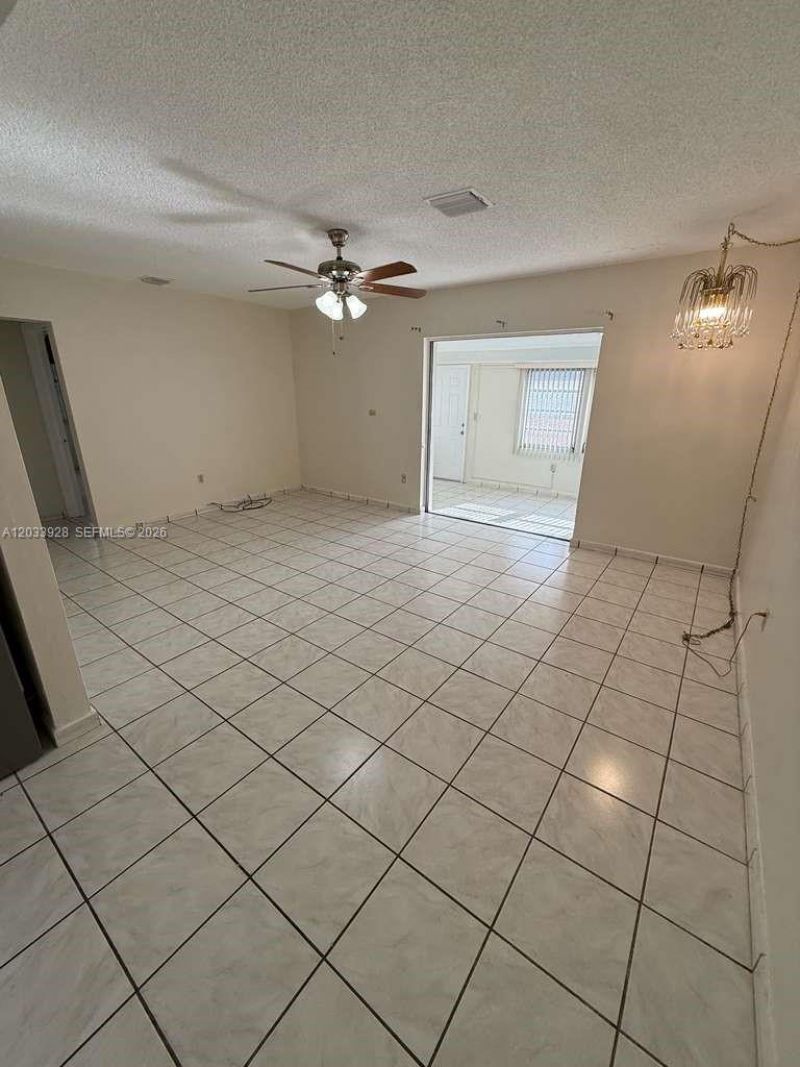 1140 SW 9th St , Unit 2, Miami, FL 33130 Photo