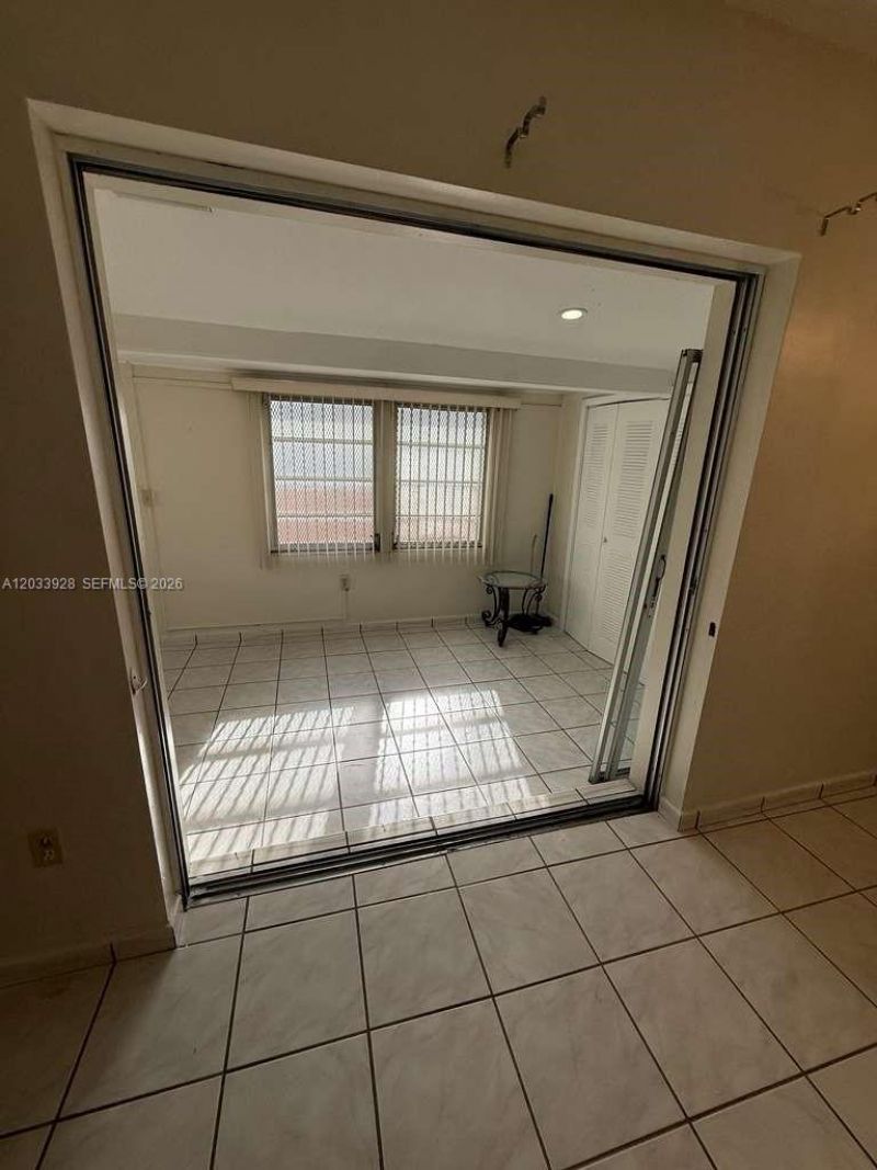 1140 SW 9th St , Unit 2, Miami, FL 33130 Photo