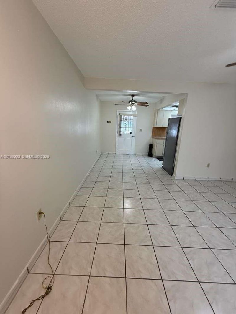 1140 SW 9th St , Unit 2, Miami, FL 33130 Photo