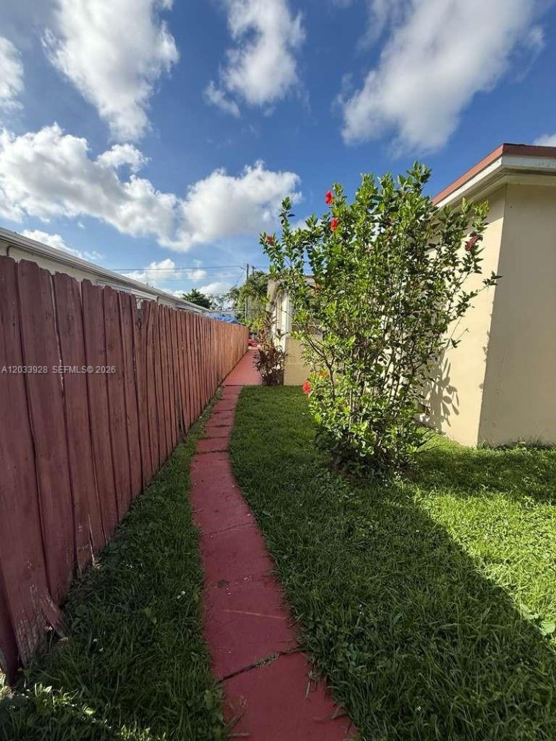 1140 SW 9th St , Unit 2, Miami, FL 33130 Photo