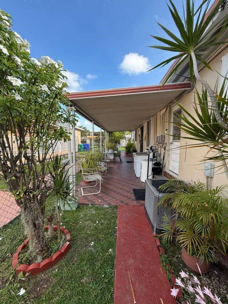 1140 SW 9th St , Unit 2, Miami, FL 33130 Photo