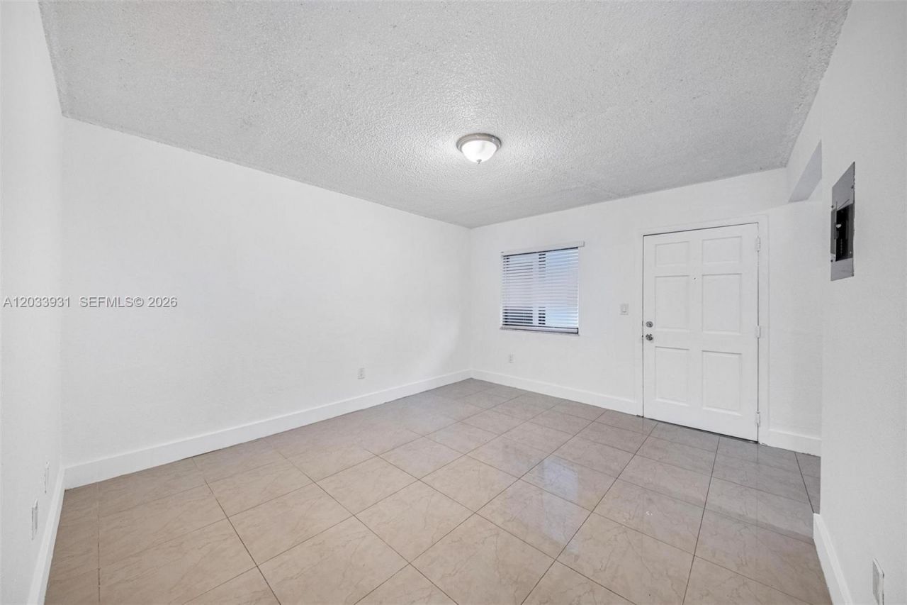 13251 Memorial Hwy , Unit 2, North Miami, FL 33161 Photo