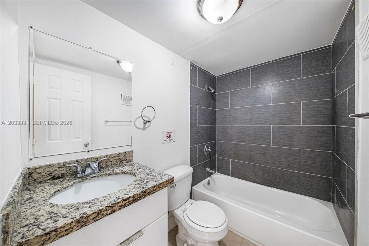 13251 Memorial Hwy , Unit 2, North Miami, FL 33161 Photo
