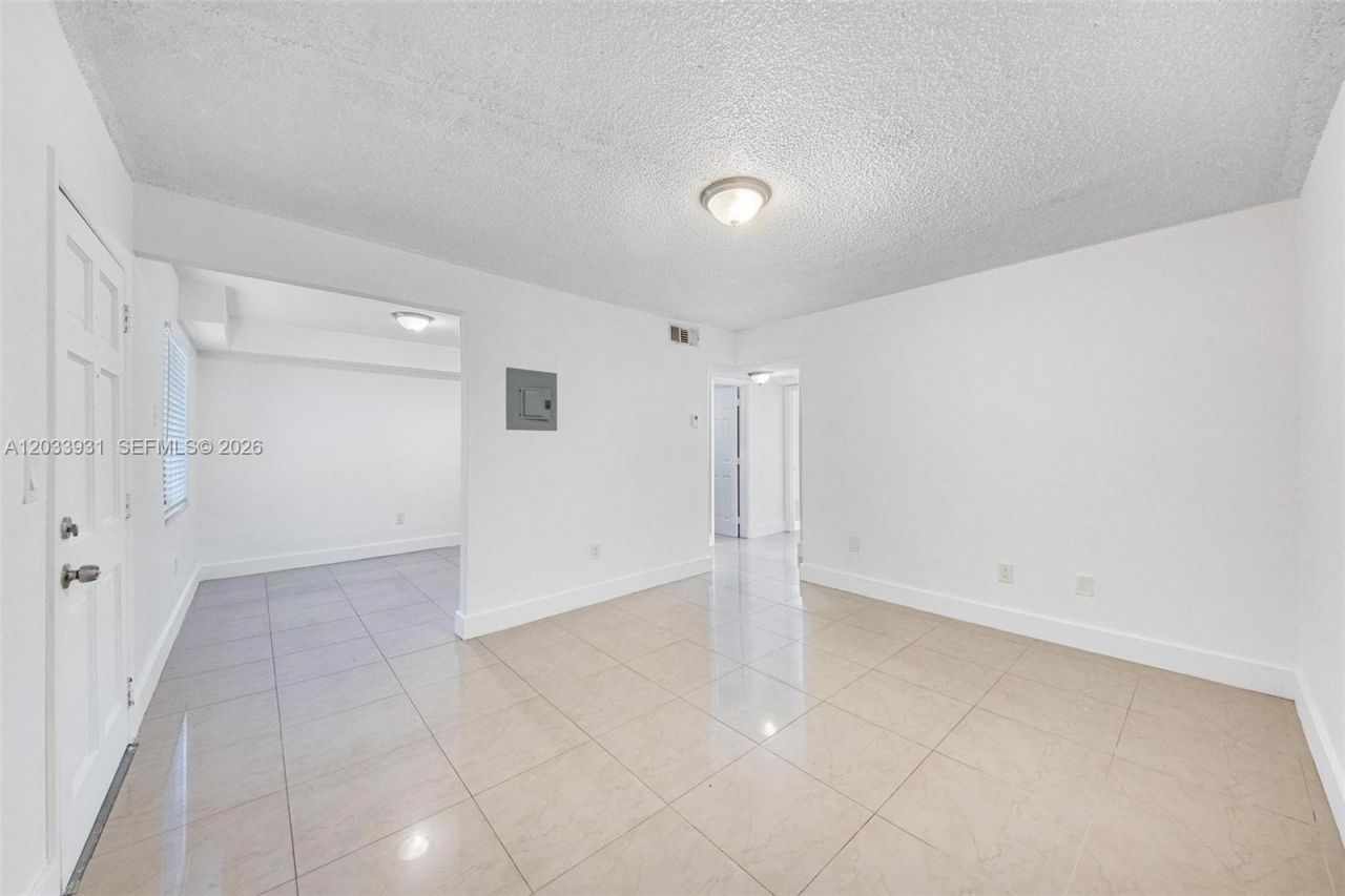 13251 Memorial Hwy , Unit 2, North Miami, FL 33161 Photo