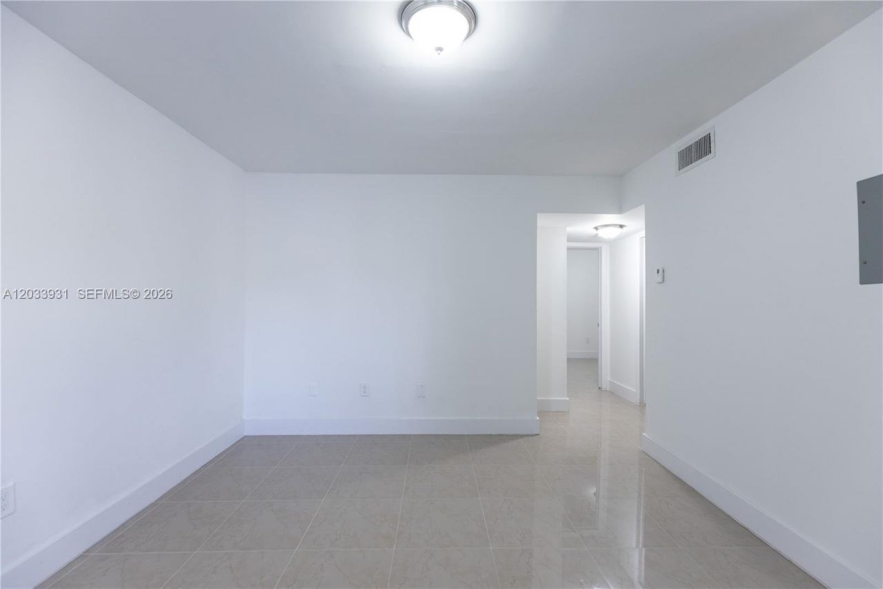 13251 Memorial Hwy , Unit 2, North Miami, FL 33161 Photo