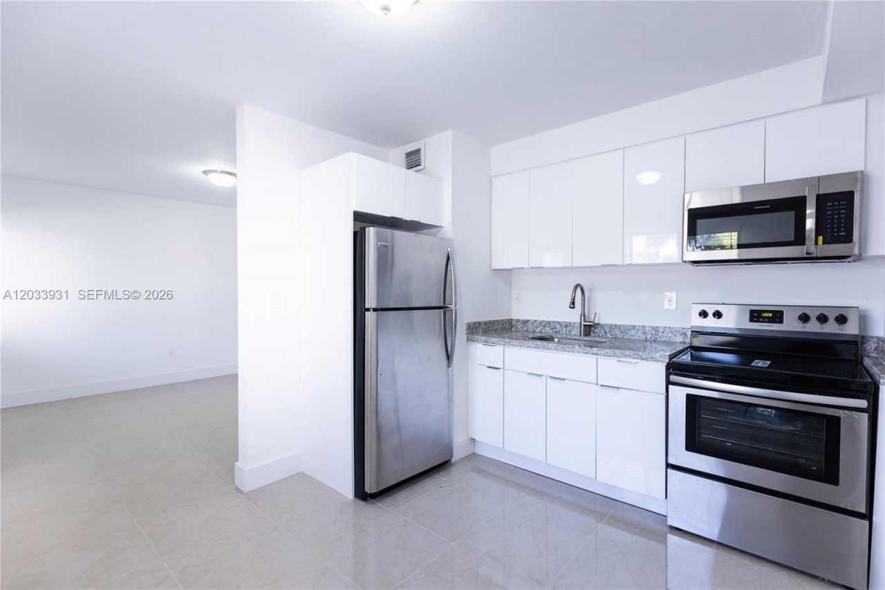 13251 Memorial Hwy , Unit 2, North Miami, FL 33161 Photo