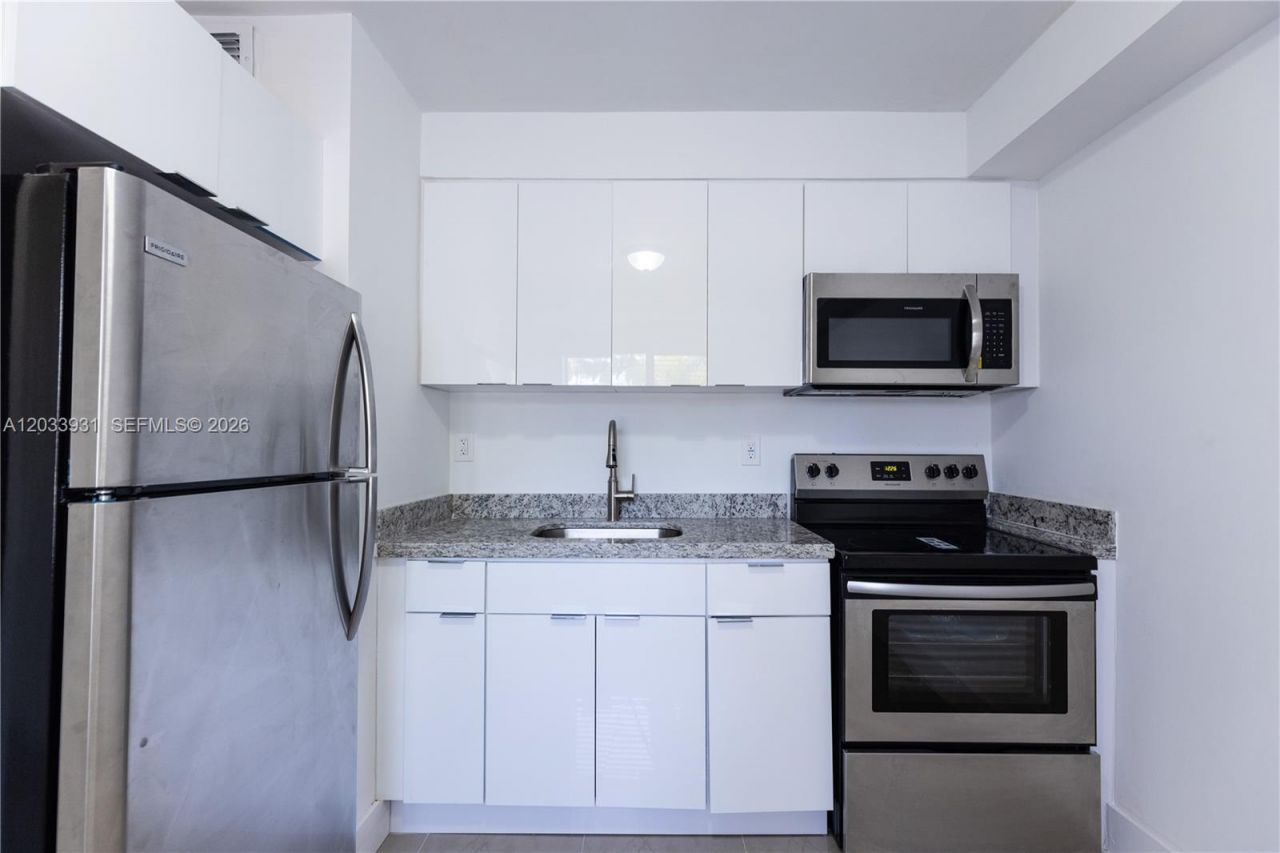 13251 Memorial Hwy , Unit 2, North Miami, FL 33161 Photo