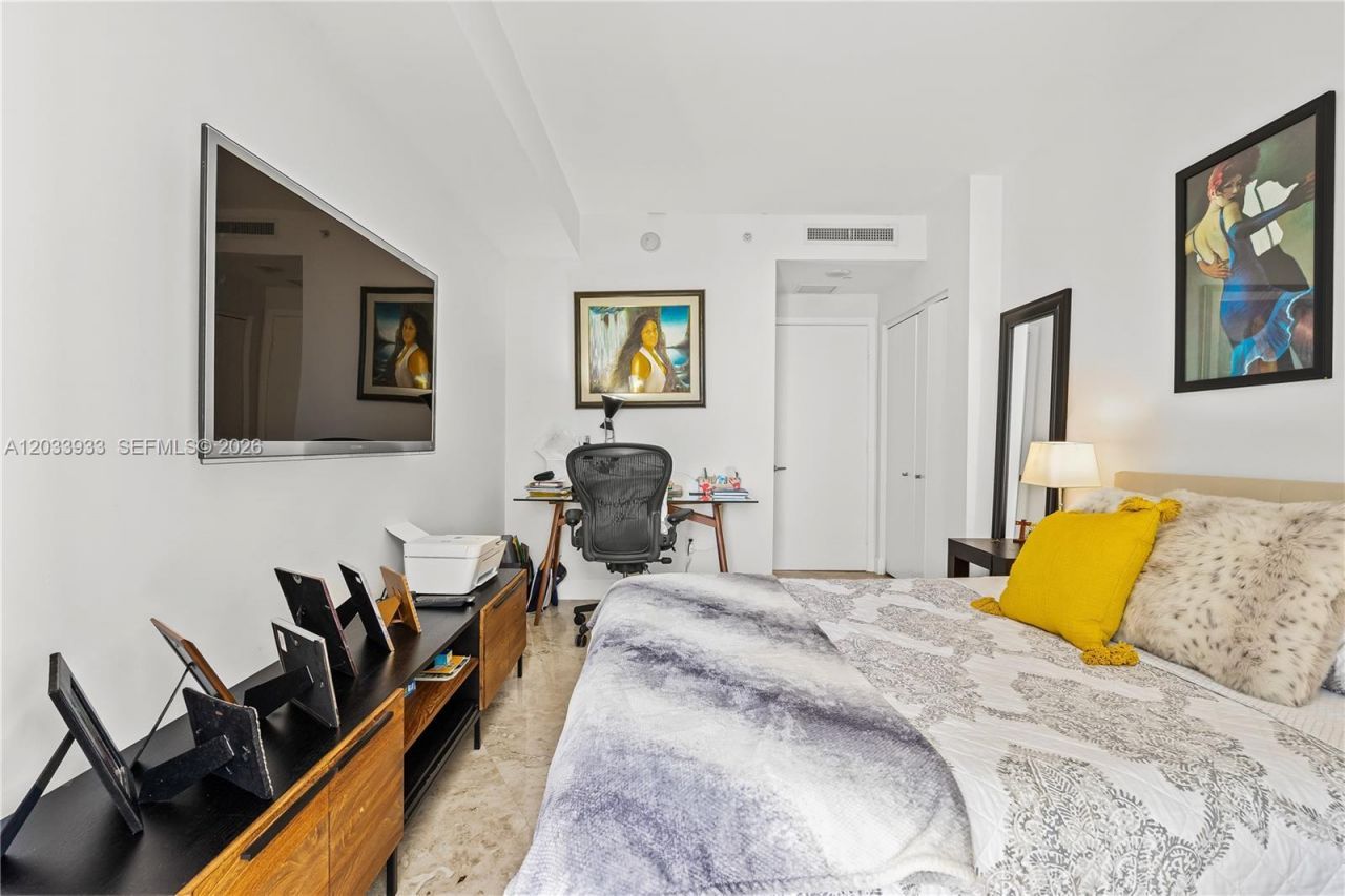 901 Brickell Key Bl, Unit 2206, Miami, FL 33131 Photo