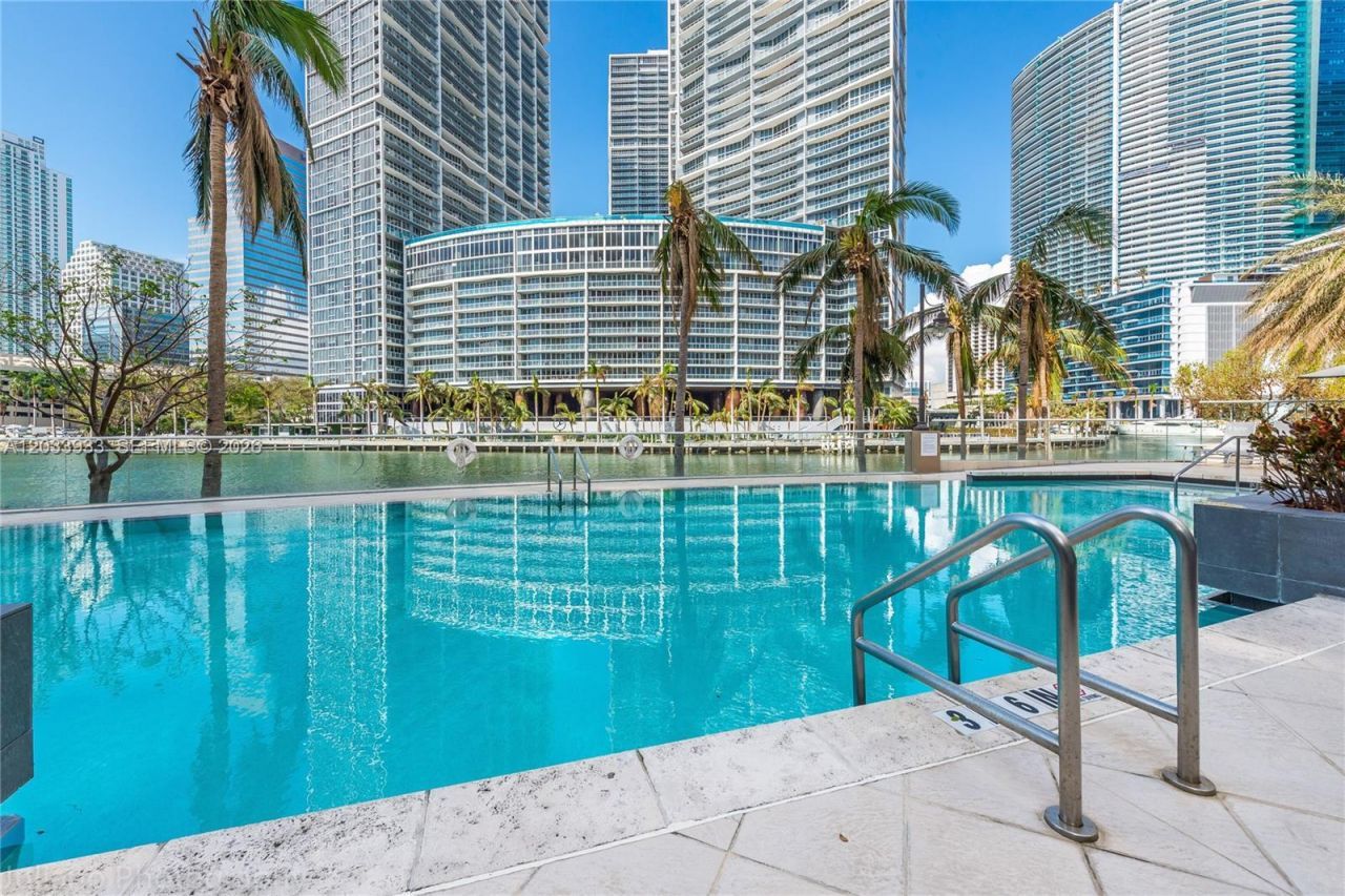 901 Brickell Key Bl, Unit 2206, Miami, FL 33131 Photo