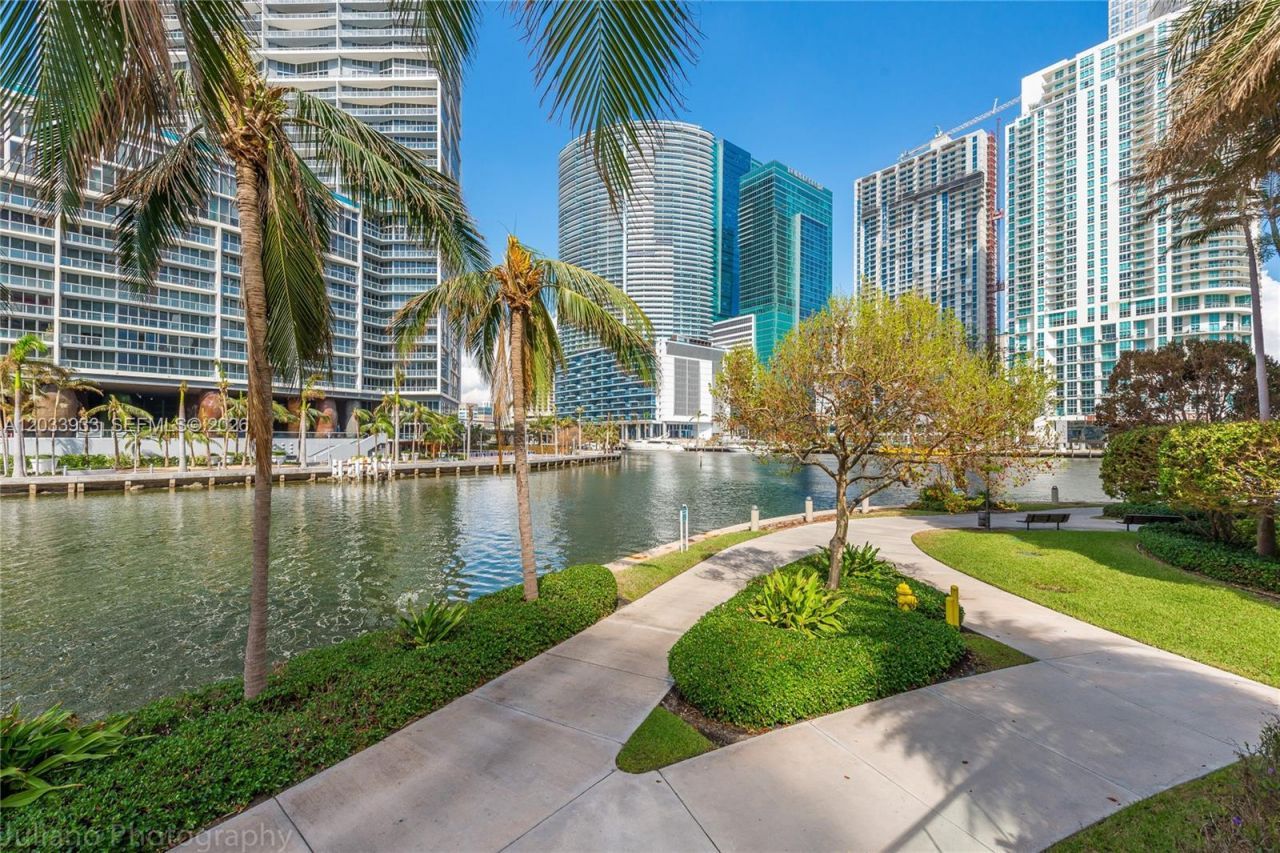 901 Brickell Key Bl, Unit 2206, Miami, FL 33131 Photo
