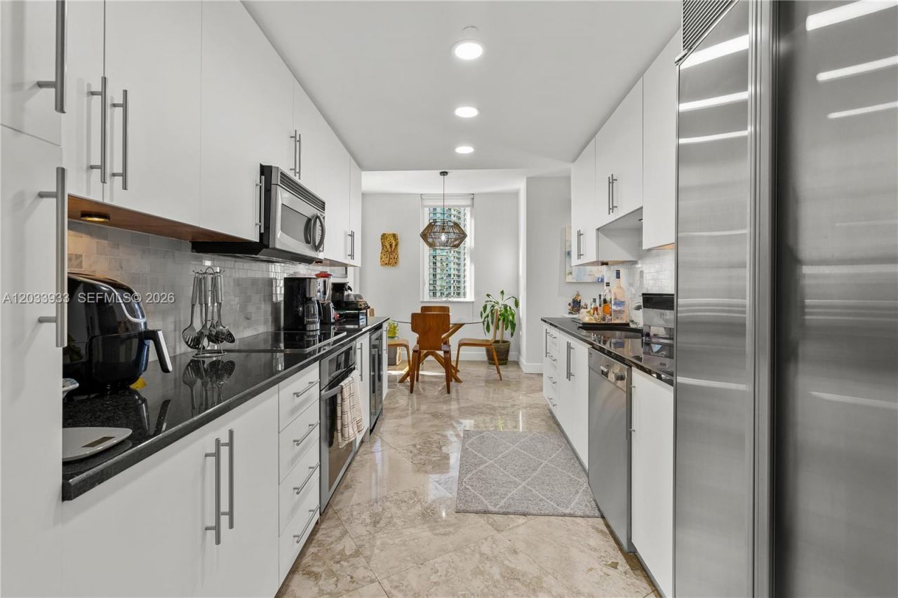 901 Brickell Key Bl, Unit 2206, Miami, FL 33131 Photo