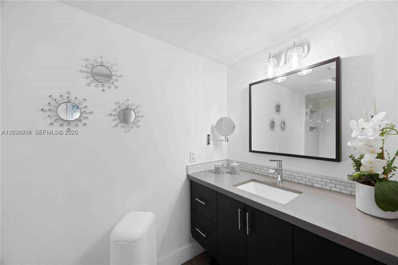 12505 NW 11th Ln , Unit 109, Miami, FL 33182 Photo