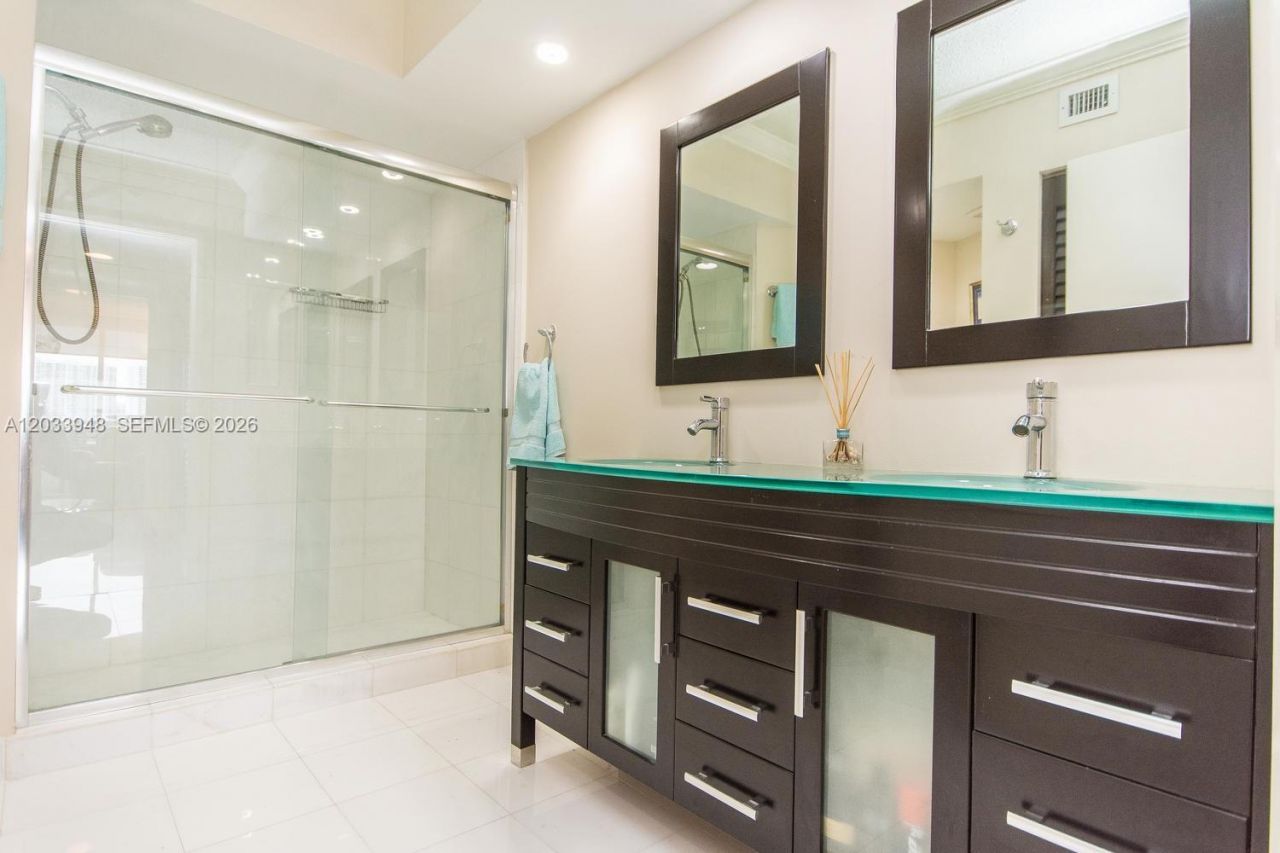 19101 NE 36th Ct , Unit 504, Aventura, FL 33180 Photo