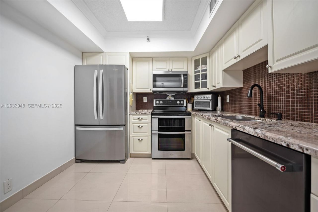 19101 NE 36th Ct , Unit 504, Aventura, FL 33180 Photo