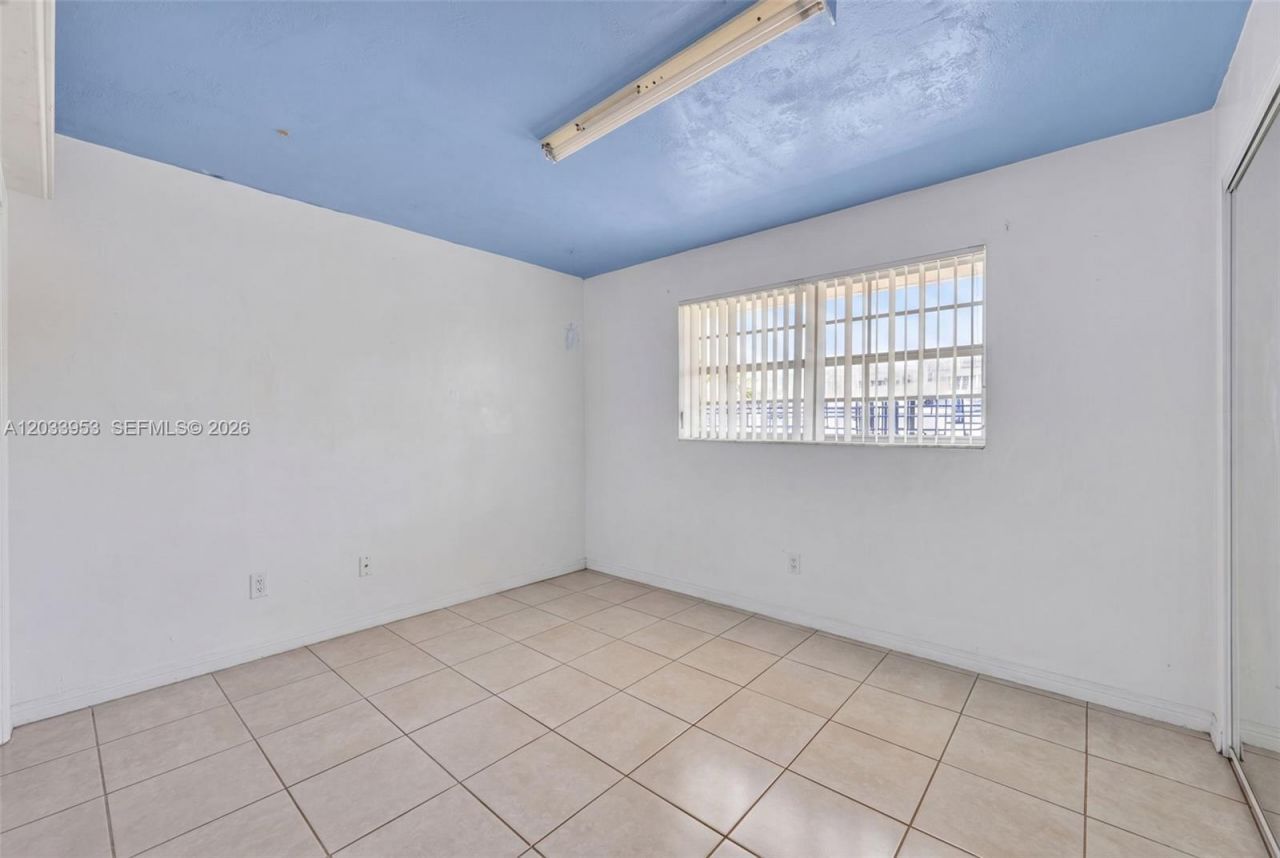 1540 NE 191st St , Unit 145, Miami, FL 33179 Photo