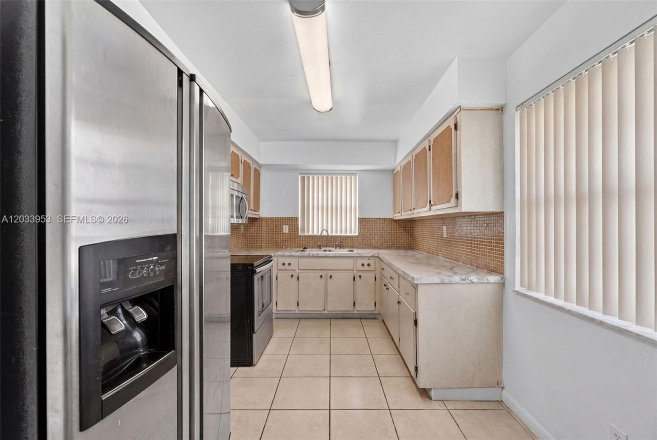 1540 NE 191st St , Unit 145, Miami, FL 33179 Photo