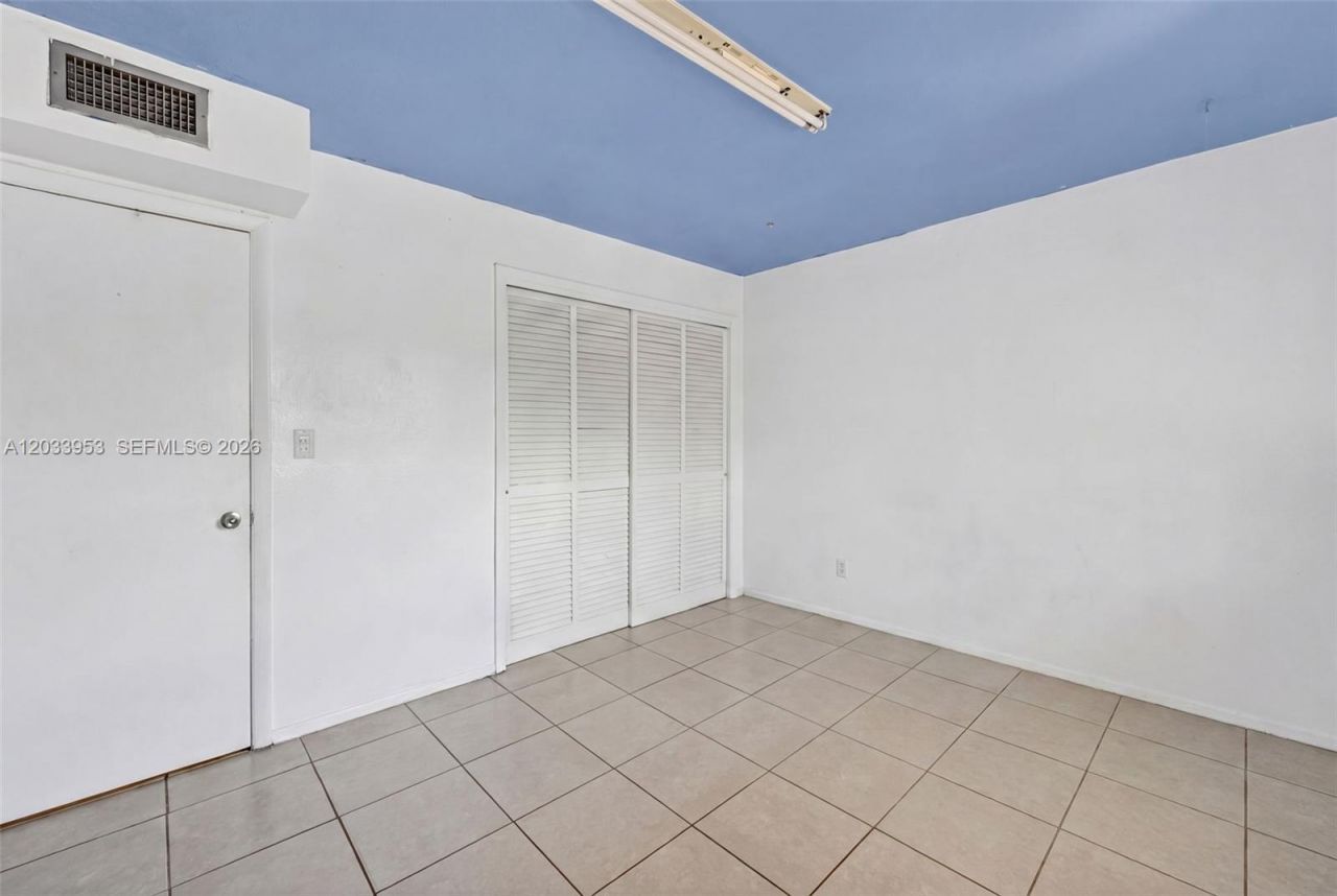 1540 NE 191st St , Unit 145, Miami, FL 33179 Photo