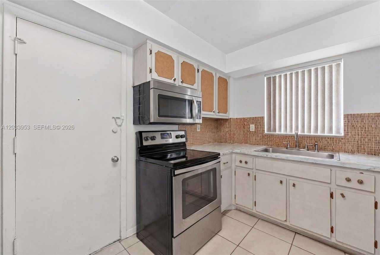 1540 NE 191st St , Unit 145, Miami, FL 33179 Photo