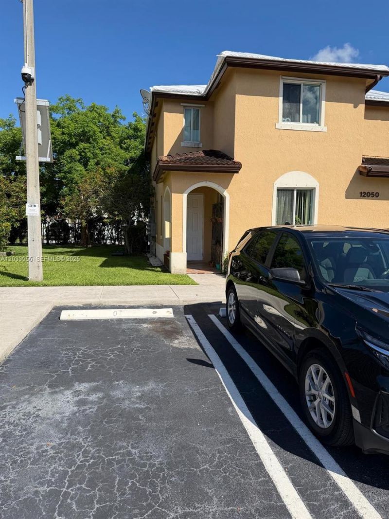 12050 SW 268th St , Unit 7, Homestead, FL 33032 Photo