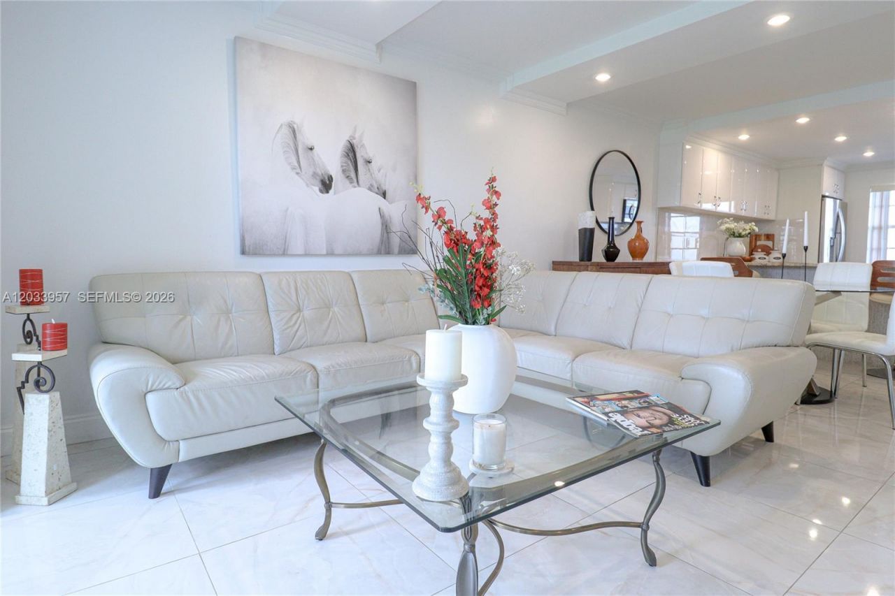 7797 Golf Circle Drive, Unit 208J, Margate, FL 33063 Photo