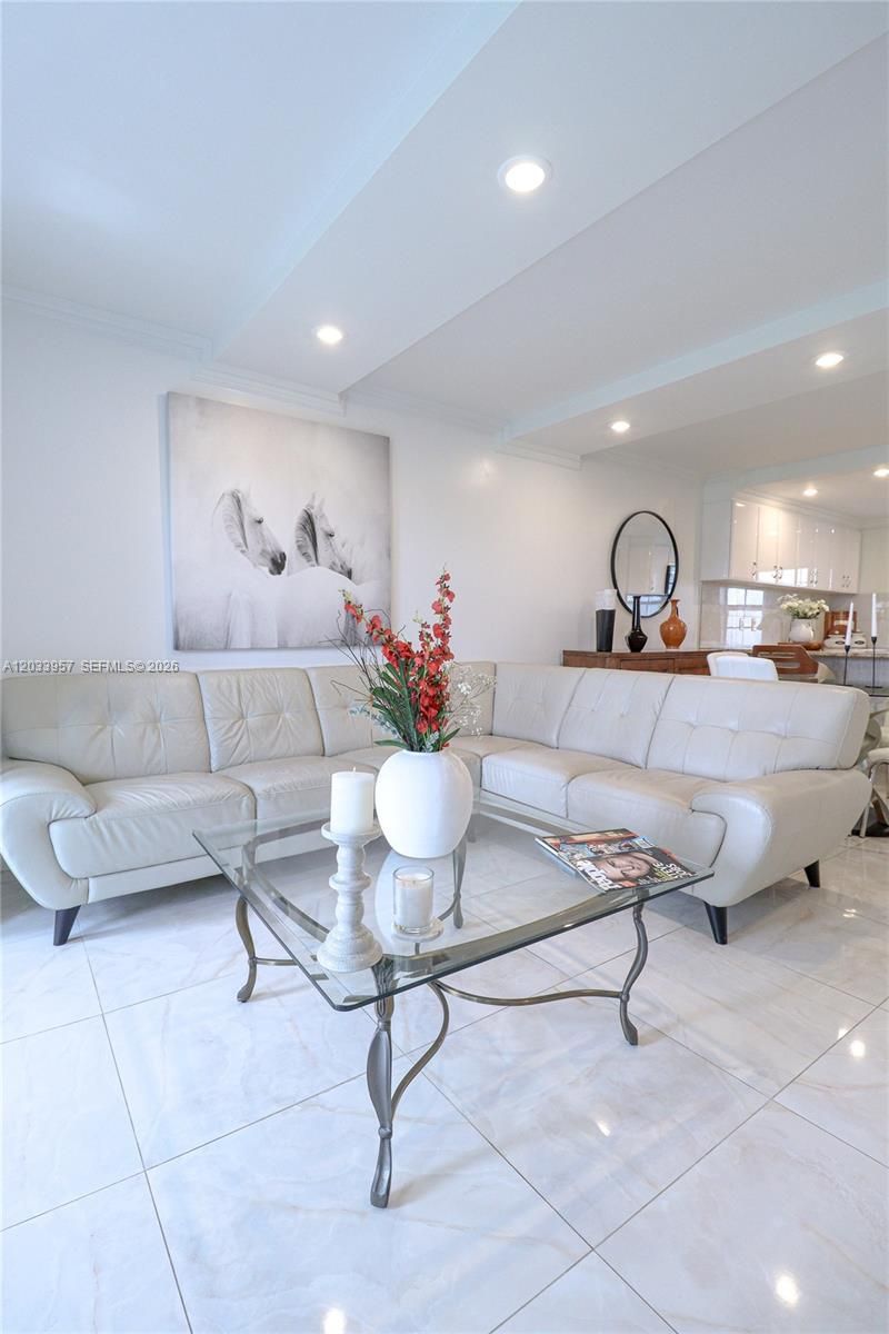 7797 Golf Circle Drive, Unit 208J, Margate, FL 33063 Photo