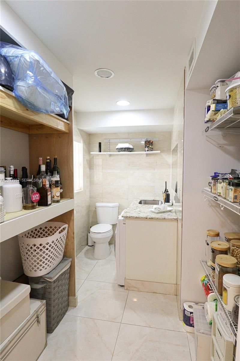 7797 Golf Circle Drive, Unit 208J, Margate, FL 33063 Photo