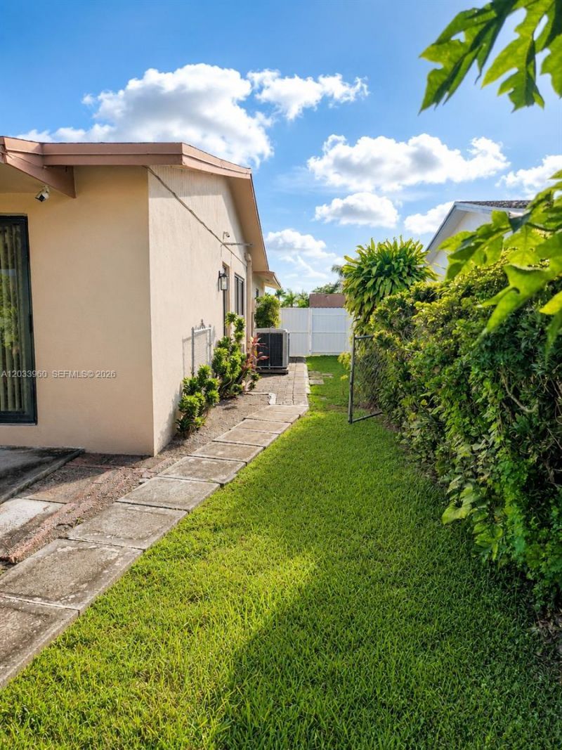 7241 SW 130th Ave , Miami, FL 33183 Photo