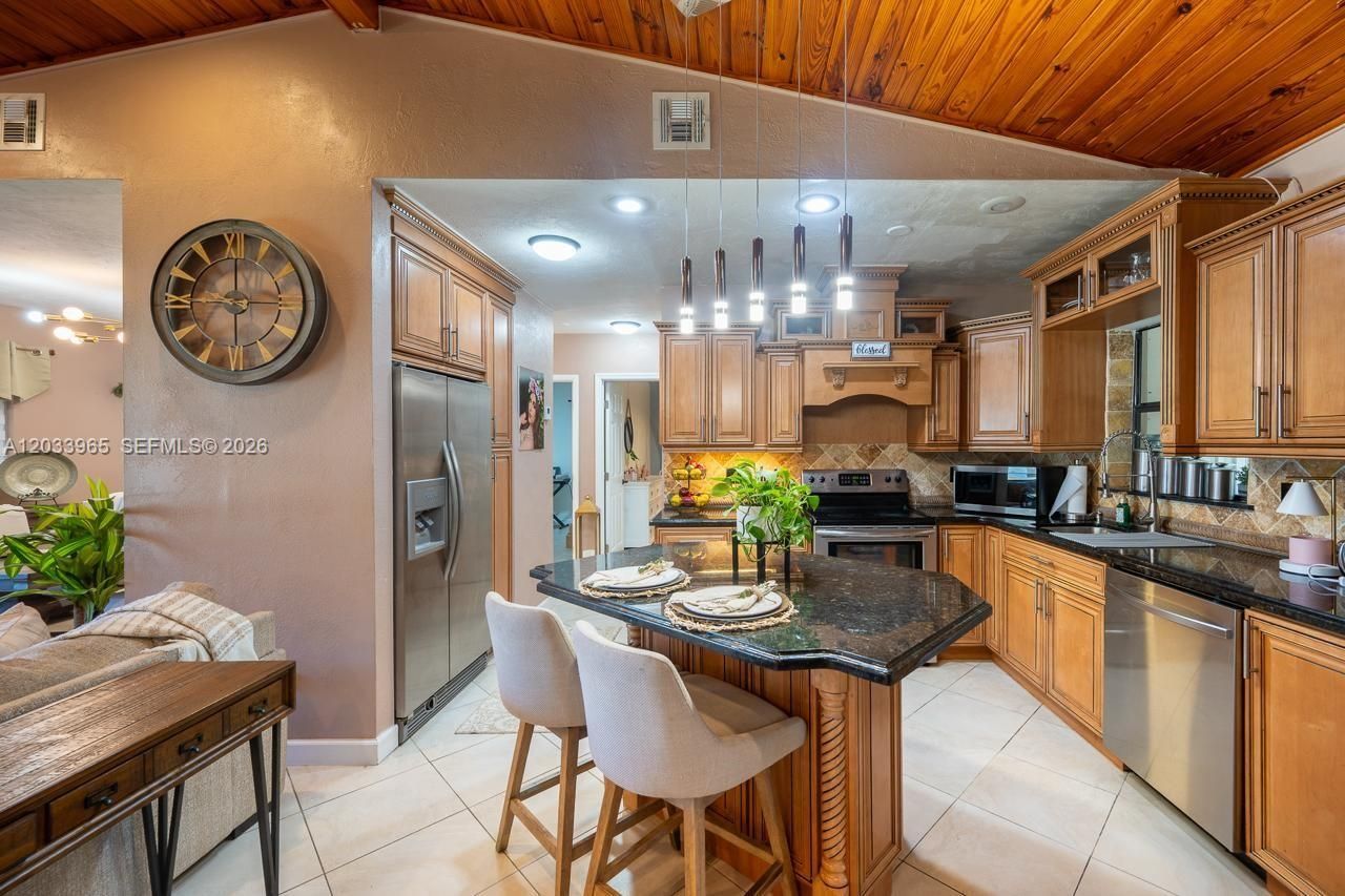 1760 NW 12th Ave , Homestead, FL 33030 Photo