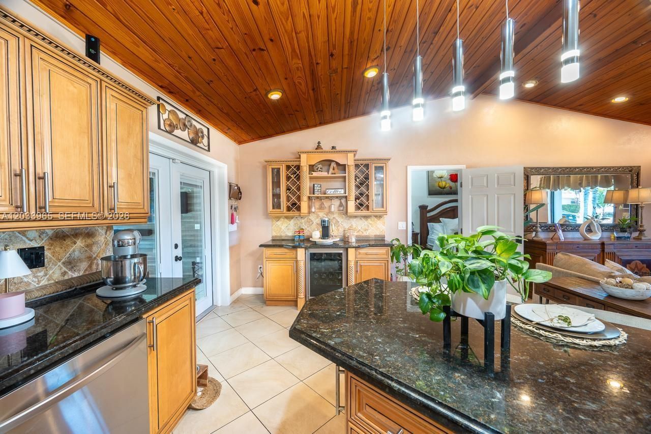 1760 NW 12th Ave , Homestead, FL 33030 Photo