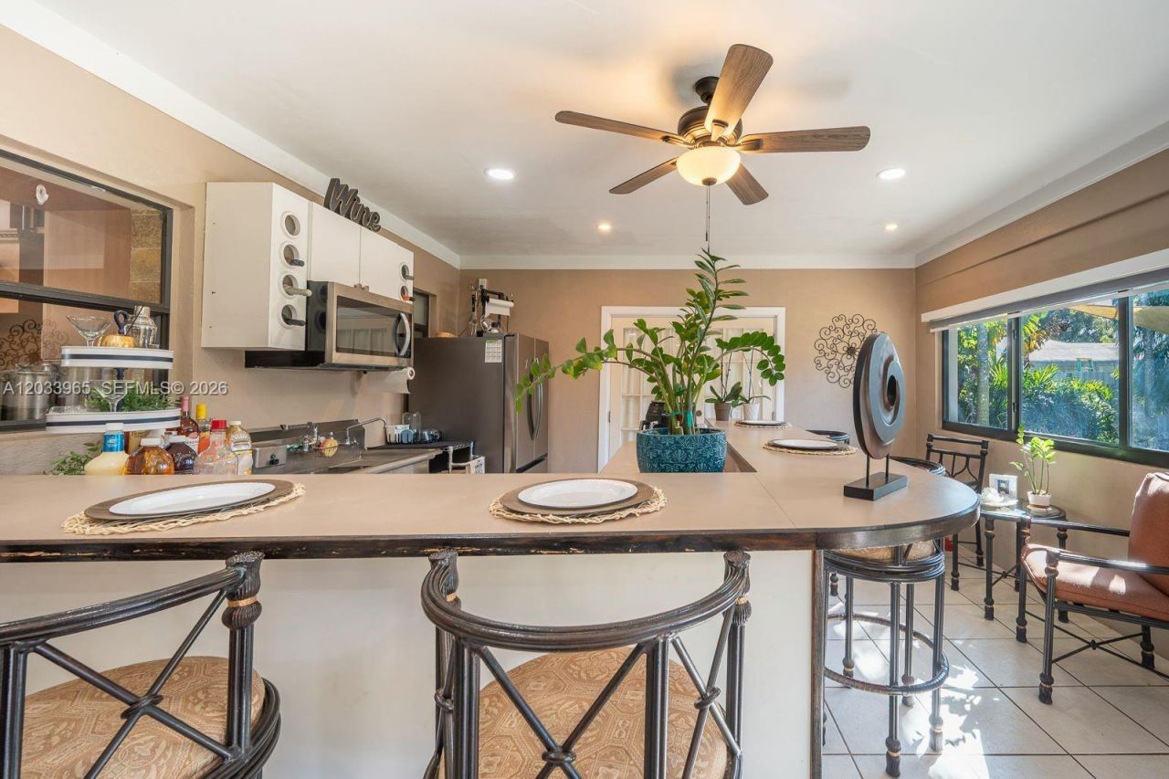 1760 NW 12th Ave , Homestead, FL 33030 Photo