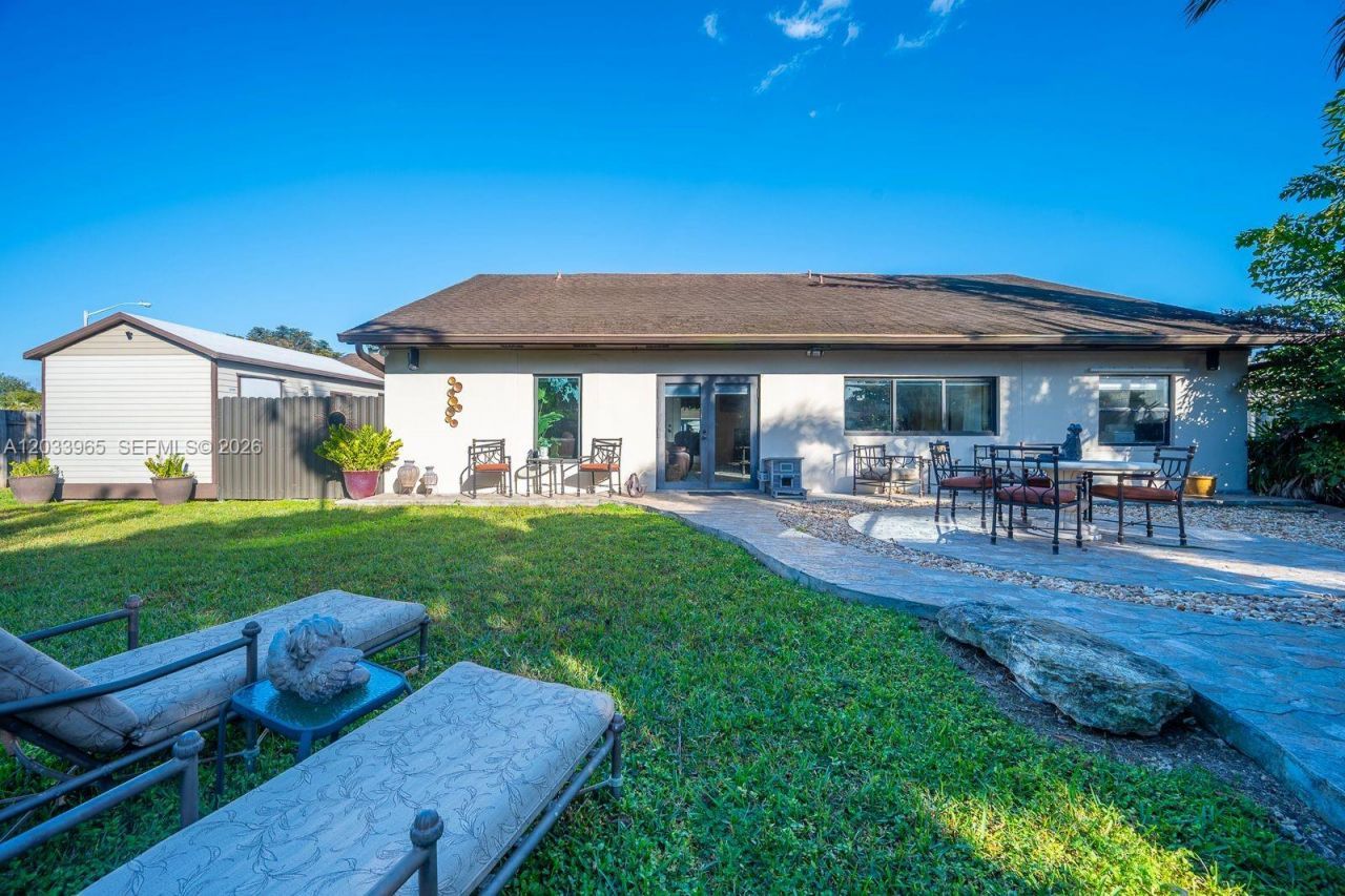 1760 NW 12th Ave , Homestead, FL 33030 Photo
