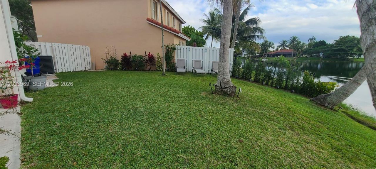 320 SW 99th Ave, Pembroke Pines, FL 33025 Photo
