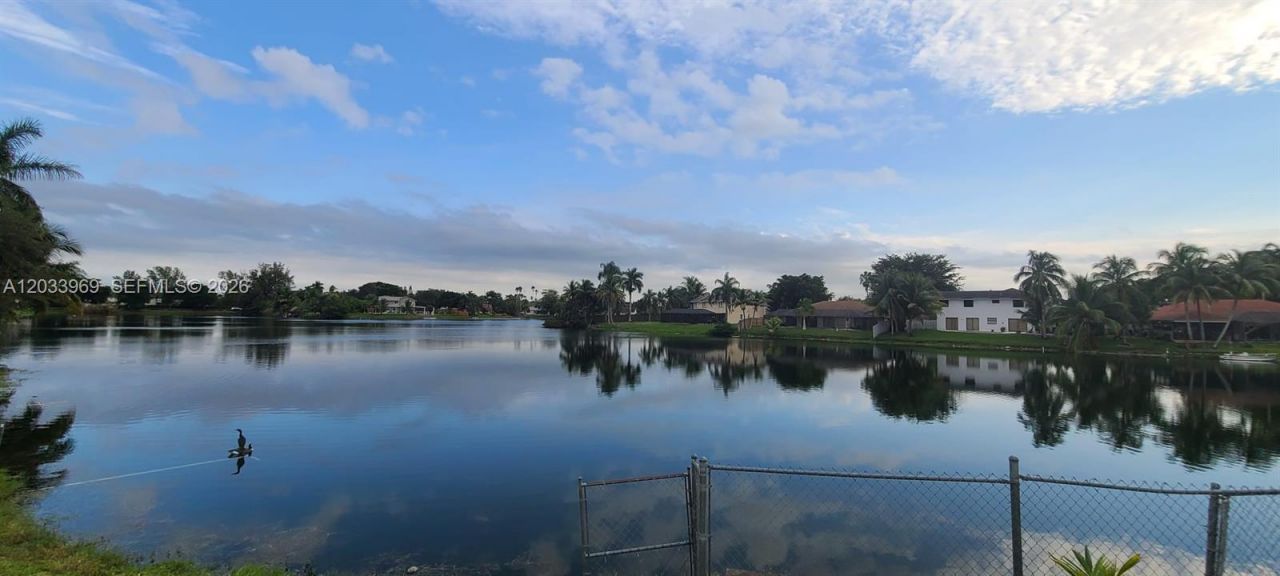 320 SW 99th Ave, Pembroke Pines, FL 33025 Photo