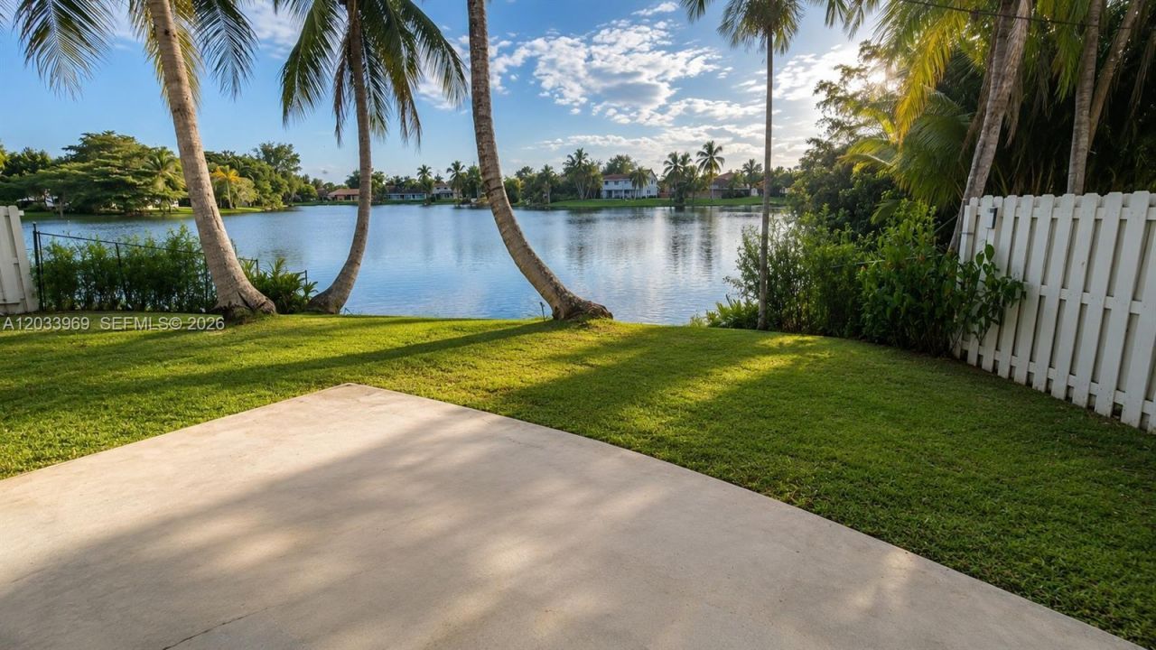 320 SW 99th Ave, Pembroke Pines, FL 33025 Photo
