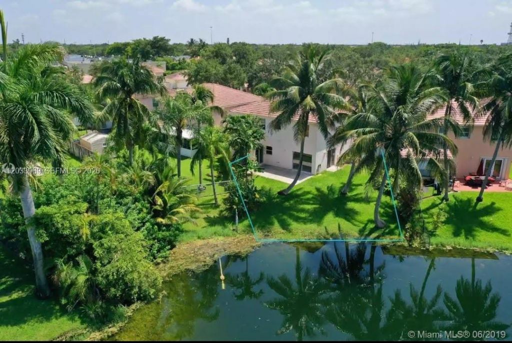320 SW 99th Ave, Pembroke Pines, FL 33025 Photo