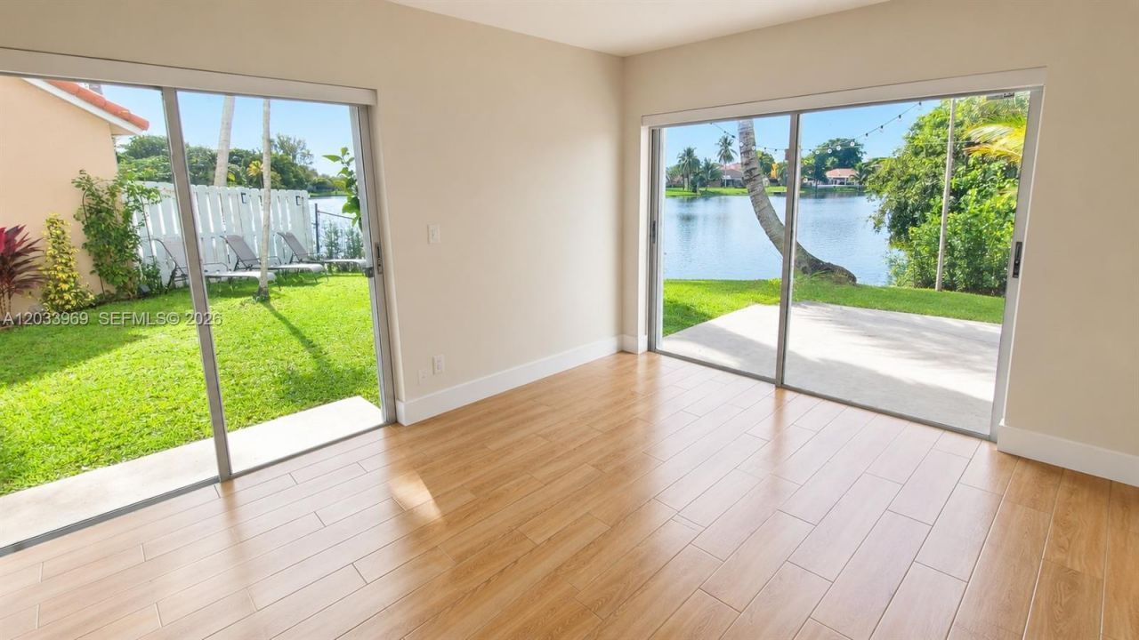 320 SW 99th Ave, Pembroke Pines, FL 33025 Photo