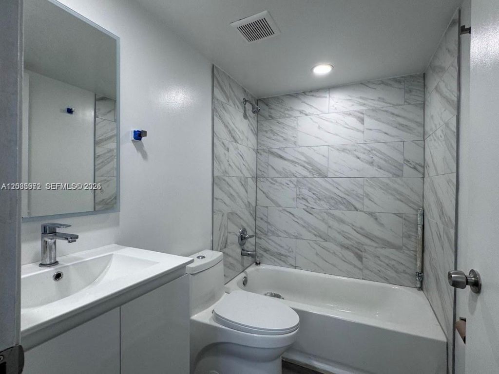 850 N Miami Ave , Unit W-2108, Miami, FL 33136 Photo