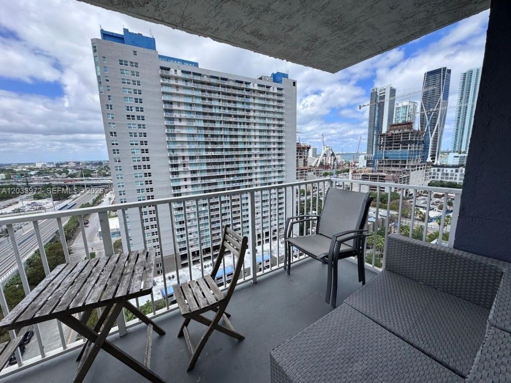 850 N Miami Ave , Unit W-2108, Miami, FL 33136 Photo