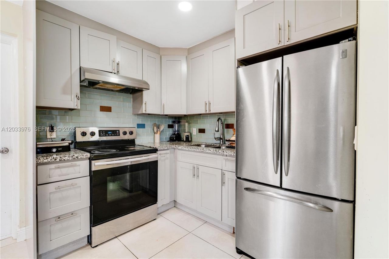 1243 NW 42nd St , Miami, FL 33142 Photo