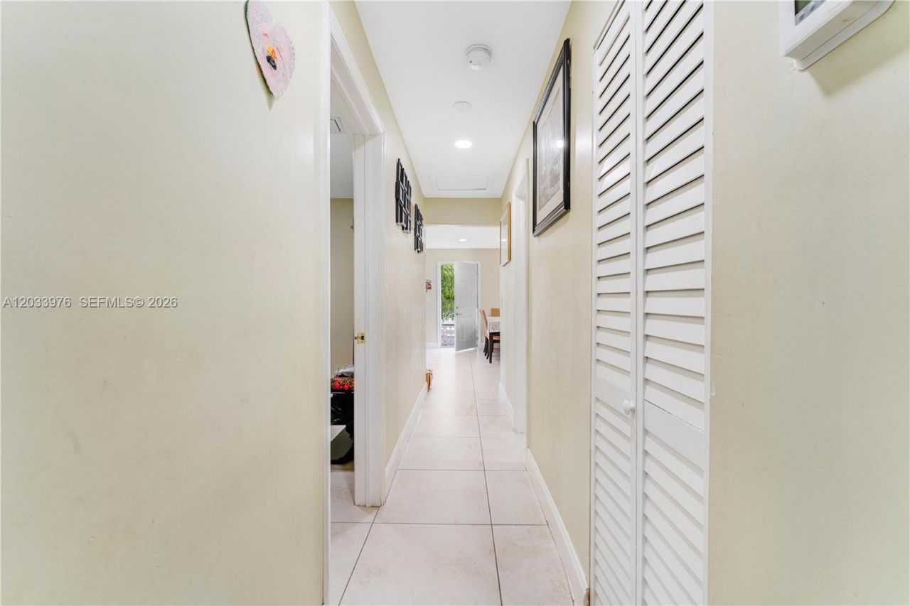 1243 NW 42nd St , Miami, FL 33142 Photo