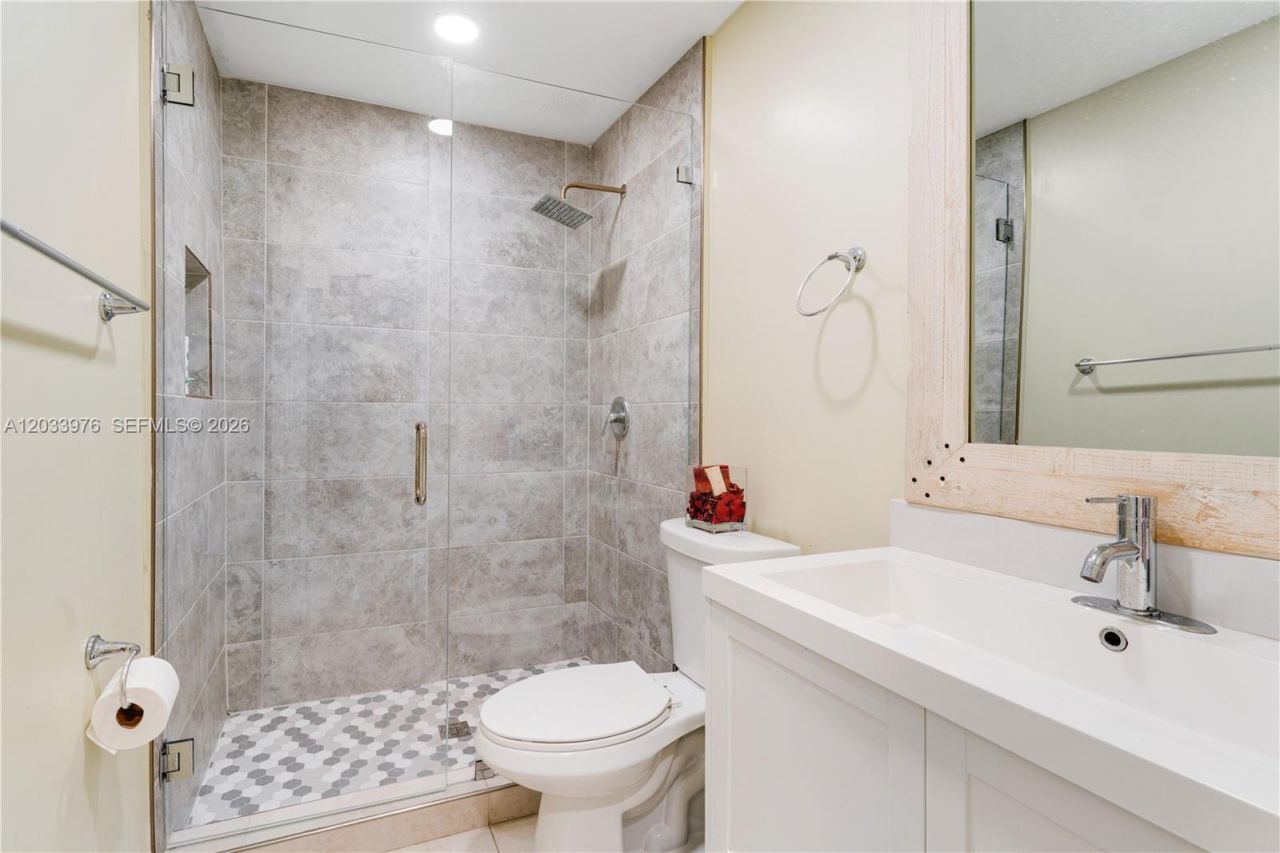 1243 NW 42nd St , Miami, FL 33142 Photo