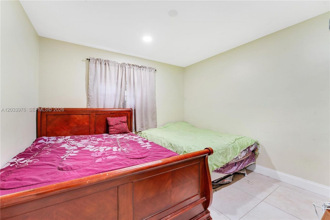 1243 NW 42nd St , Miami, FL 33142 Photo