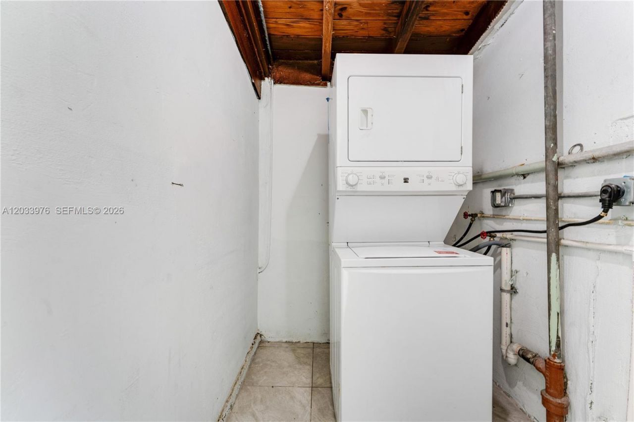 1243 NW 42nd St , Miami, FL 33142 Photo