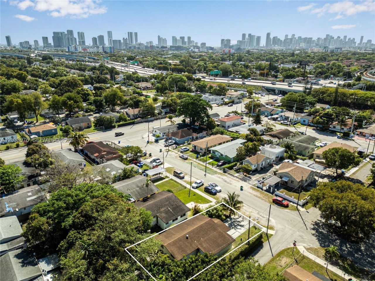 1243 NW 42nd St , Miami, FL 33142 Photo