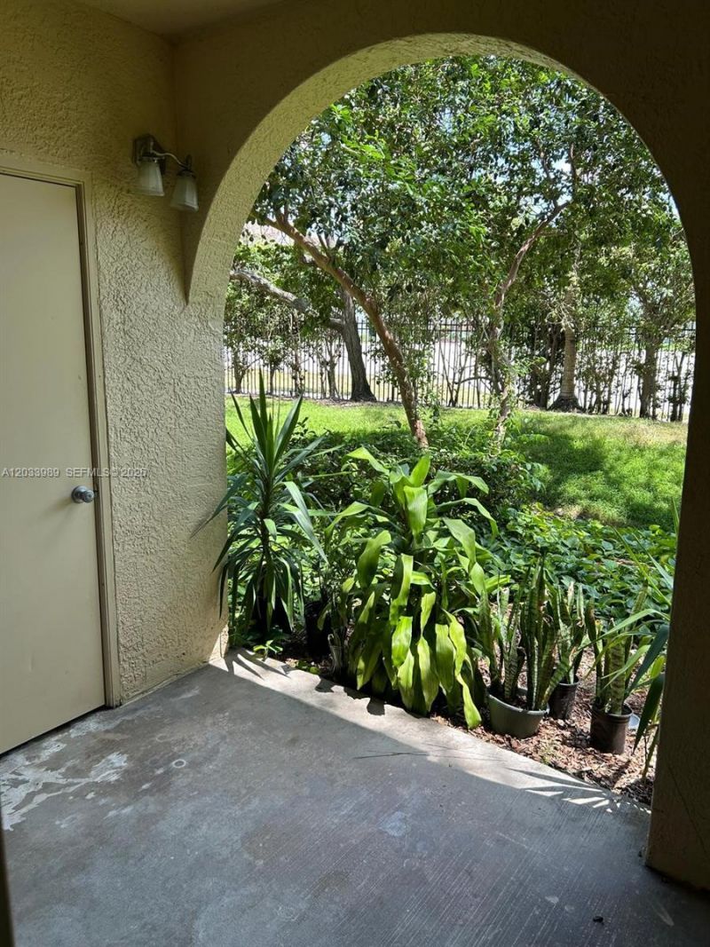 2516 Centergate Dr , Unit 102, Miramar, FL 33025 Photo