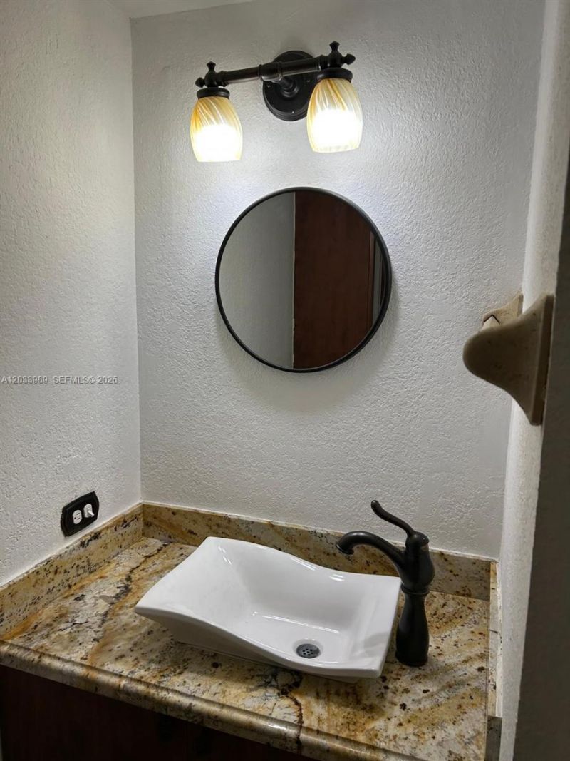 2516 Centergate Dr , Unit 102, Miramar, FL 33025 Photo